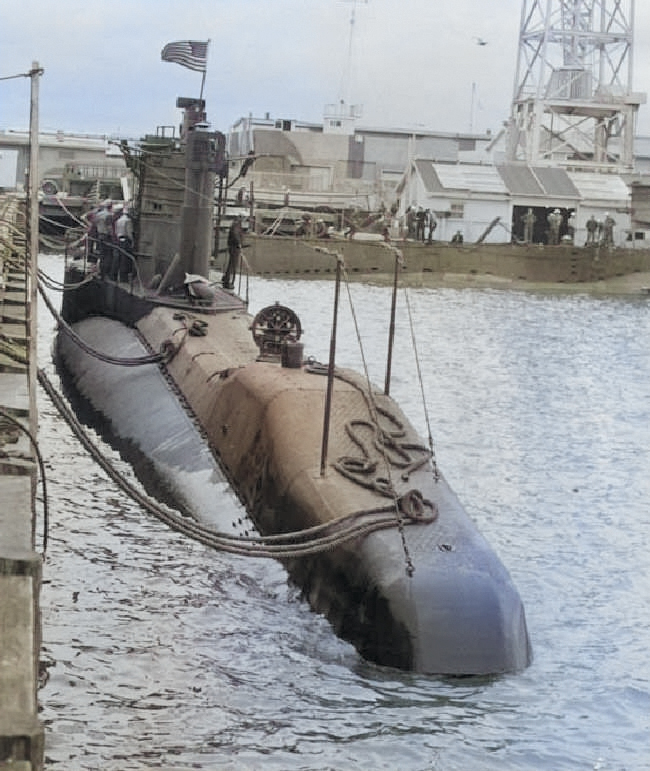 USS S-41, San Diego, California, United States, Apr 1943 [Colorized by WW2DB]