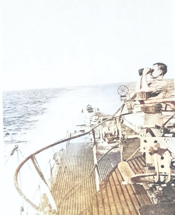 Look out aboard USS Flying Fish, 1944-1945 [Colorized by WW2DB]