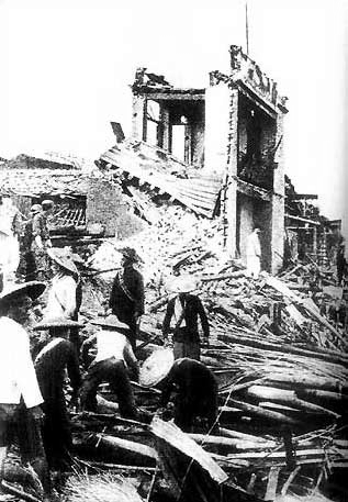 A bombed-out building in Qiankou, Henan, China, circa May-Jun 1938