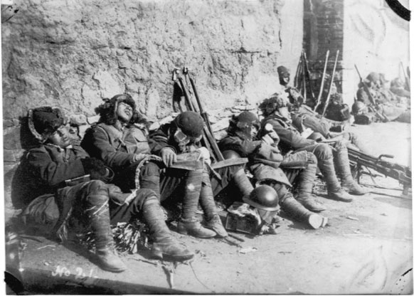 Japanese troops taking a break in northeastern China, circa Sep-Oct 1931