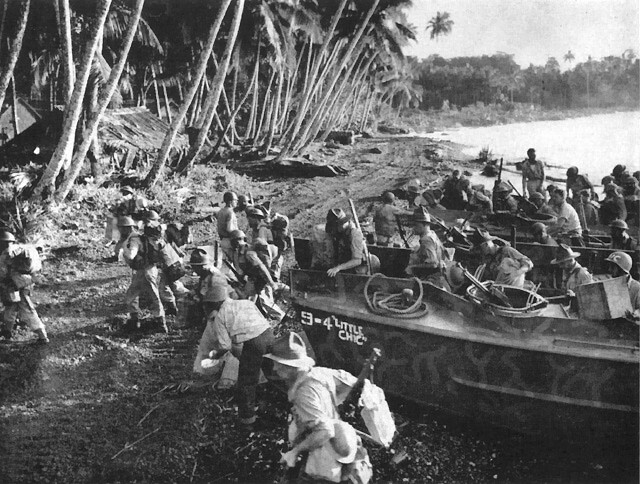 New Zealand troops landing on Vella Lavella, Solomon Islands, 17 Sep 1943