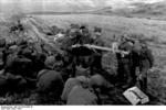 German soldiers receiving instructions on the Panzerschreck weapon, southern Soviet Union, 1944, photo 2 of 2