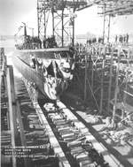 Submarine Growler being launched at the Electric Boat Company, Groton, Connecticut, United States, 22 Nov 1941.