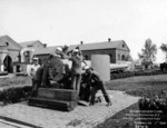 Naval gunners practicing the overhauling of a 7-inch gun, Washington Navy Yard, Washington DC, United States, 3 Jun 1935