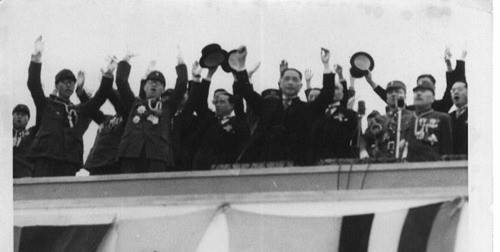 Wang Jingwei speaking in Xinjing, Manchukuo, May 1942, photo 2 of 3