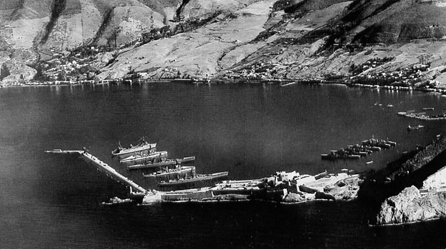 French cruiser Commandant Teste, battleship Bretagne, battleship Strasbourg, battleship Provence, and battleship Dunkerque at Mers-el-Kébir, French Algeria, 1940