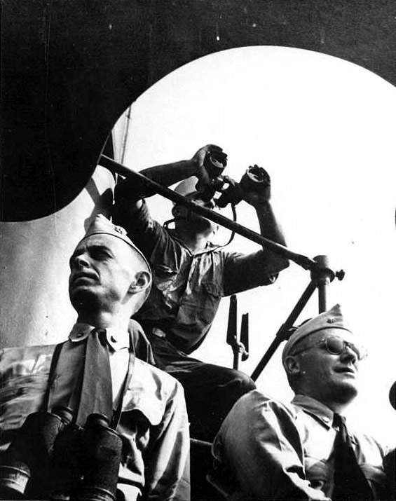 Officers and men at the bridge of USS Cero, Groton, Connecticut, United States, Jul-Aug 1943