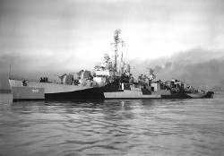 USS Luce file photo [22034]