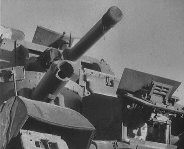 Close-up of the front of the British Cruiser Mk I tank, showing 3.7-in howitzer main armament, circa late 1930s