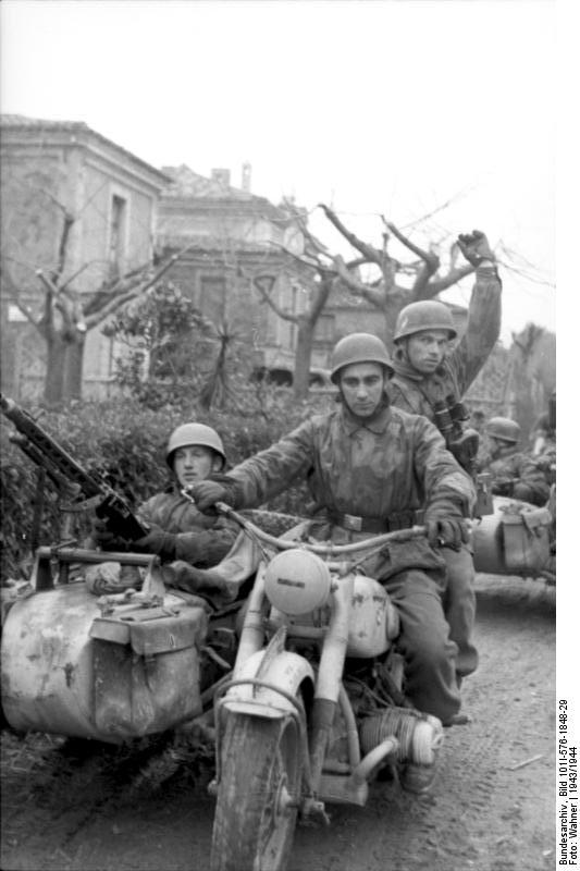 German paratroopers with R75 motorcycle, Italy, 1943-1944; note MG 42 machine gun mounted on the side car