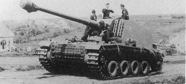 Sturer Emil heavy tank destroyer, 1941-1943