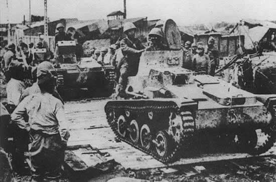 Japanese Type 94 Te-Ke tankette crossing a bridge in China, circa late 1930s