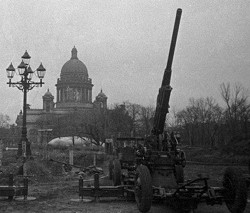 76 mm M1938 anti-aircraft gun file photo [15287]