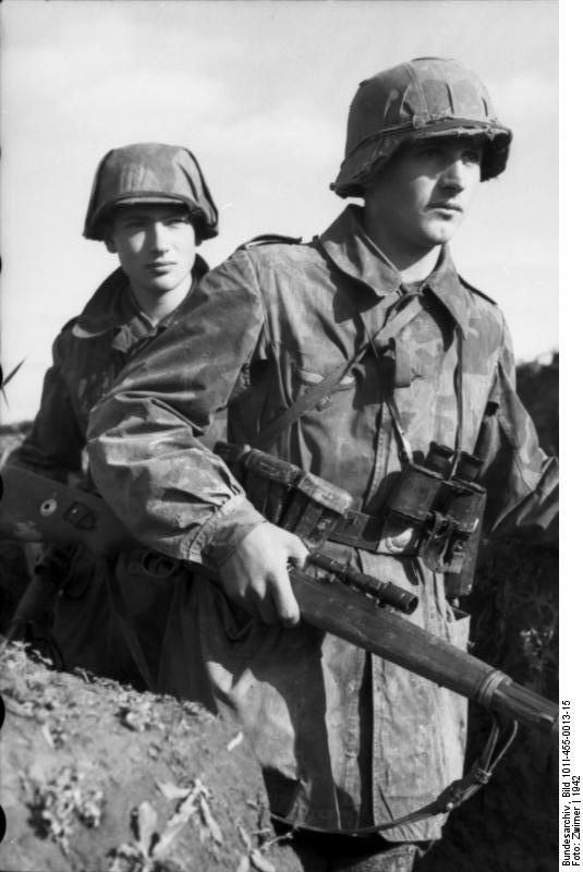 German soldier with Gewehr 41 rifle with ZF-41 sight in the Soviet Union, 1942